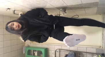 양아치 일진녀의 가래플과 발바닥쇼