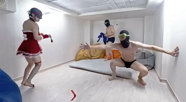 걸리면 질싸 당하는 좀비 숨바꼭질 1